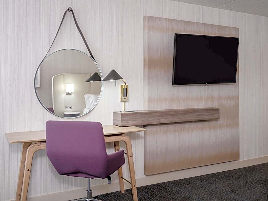 Crowne Plaza Indianapolis-Airport By IHG