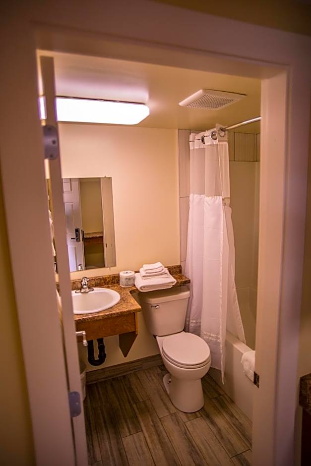 Sahara Courtyard Inn Penticton