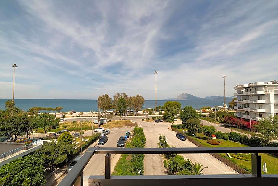 Delfini Hotel Patras