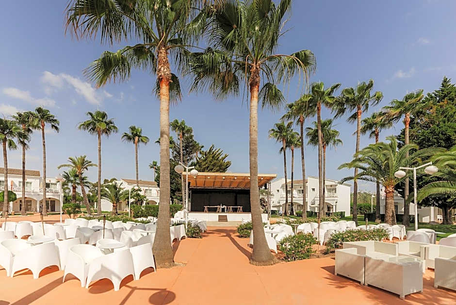 Garden Saladina - Adults Only