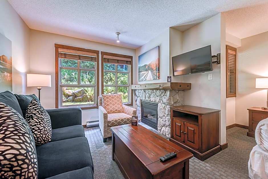 Blackcomb Springs Suites by CLIQUE