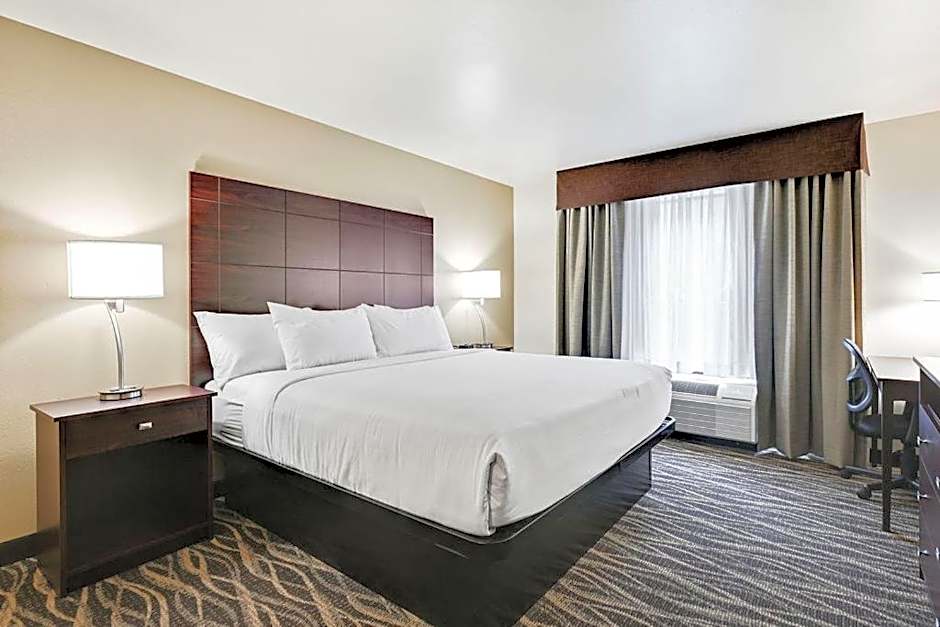 Cobblestone Hotel & Suites - Mosinee