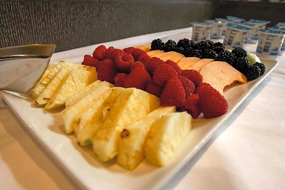 Cyrus Hotel, Topeka, A Tribute Portfolio Hotel