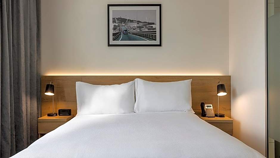 Oaks Wellington Hotel