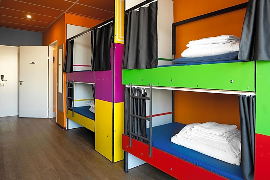 Photo 1 of 6 of Bed in 6-Bed Mixed Dormitory Room