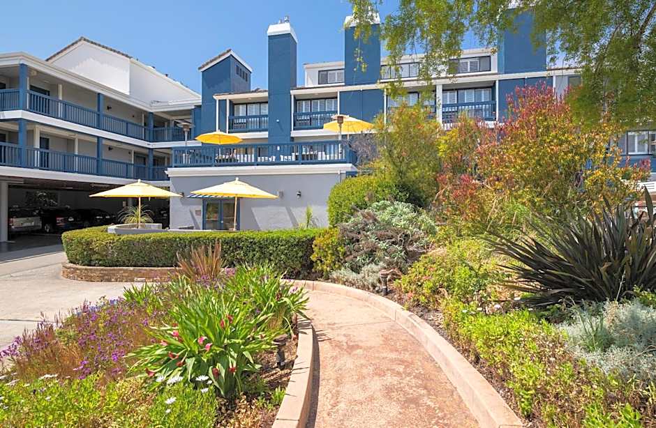 Mariposa Inn And Suites
