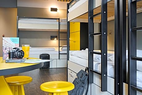 Bed in 10-Bed Mixed Dormitory Room