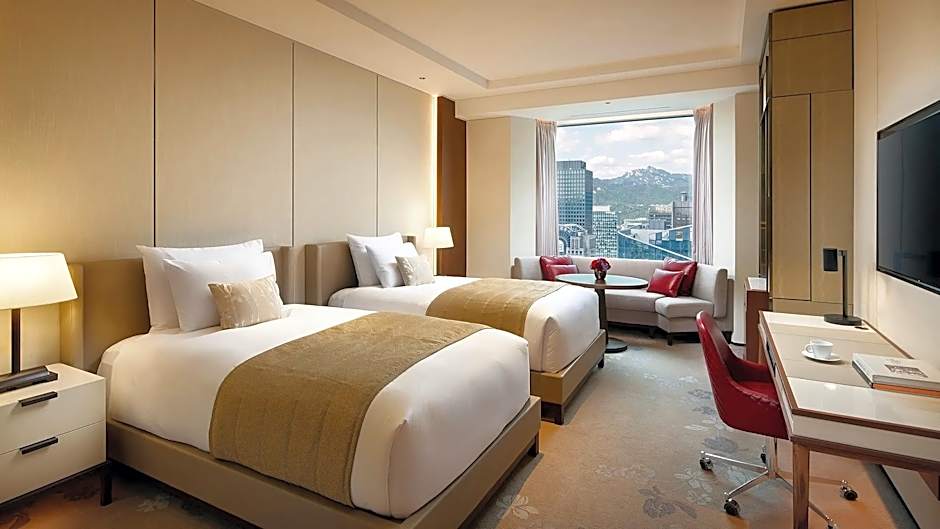 Photo 1 of 2 of Executive Premier 2 Beds