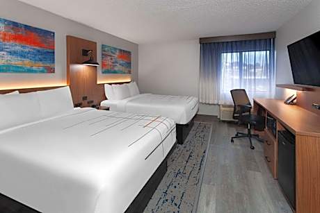 2 Queen Beds Deluxe Room Non-Smoking