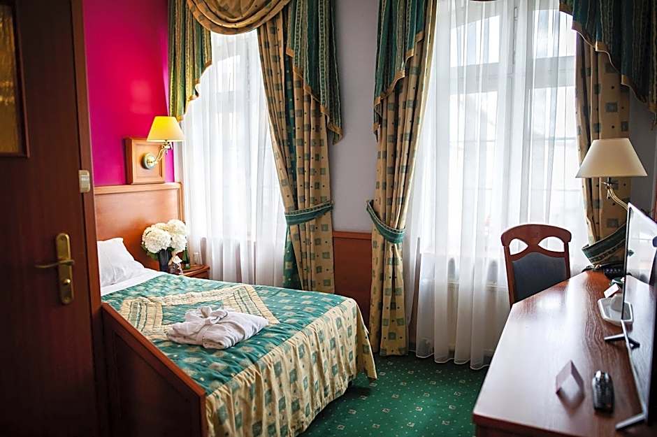 Pietrak Hotel