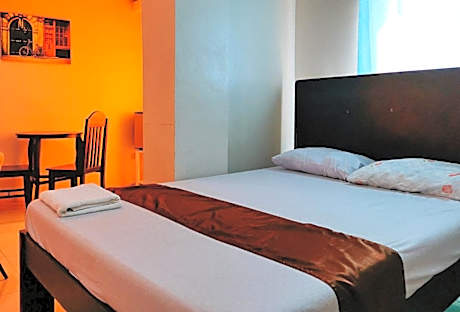 RedDoorz Segra Square Pension House