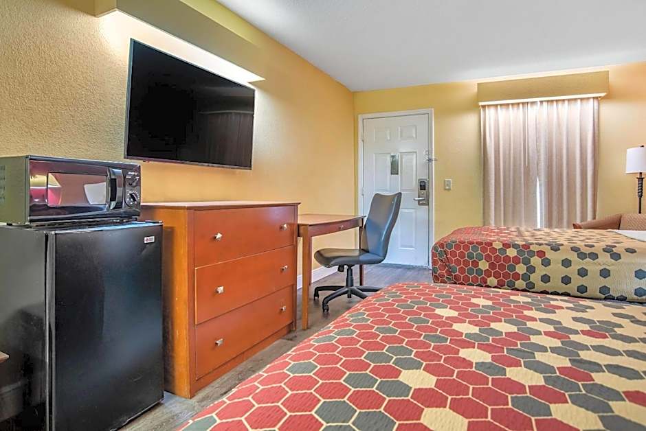 Econo Lodge Tupelo Barnes Crossing