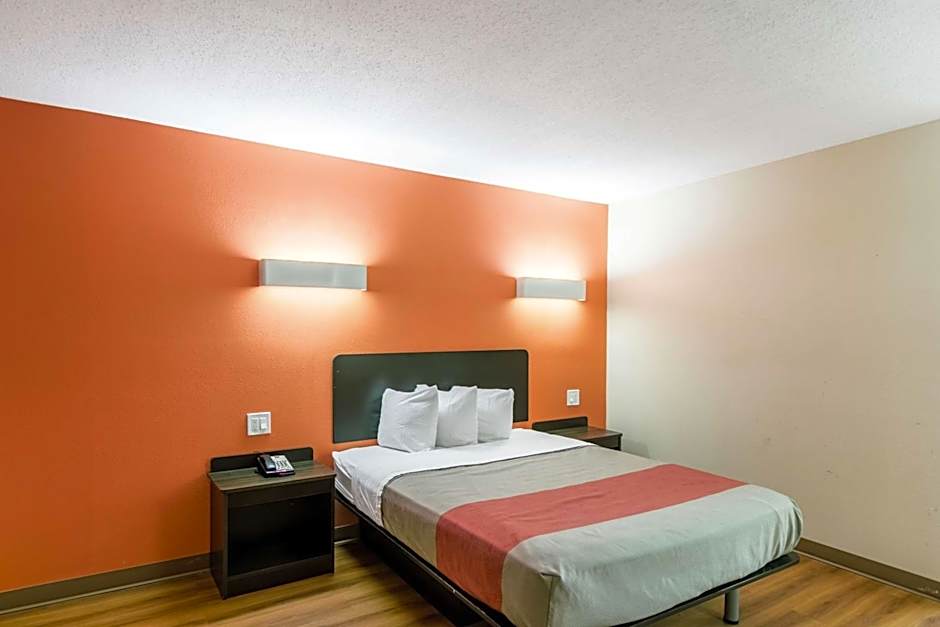 Motel 6 New Brunswick