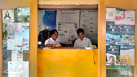 4-Bed Semi-Private Dormitory with Shared Bathroom - Mixed