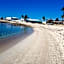 Christopher's Sandy Beach Suites