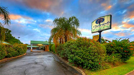 Jacaranda Country Motel