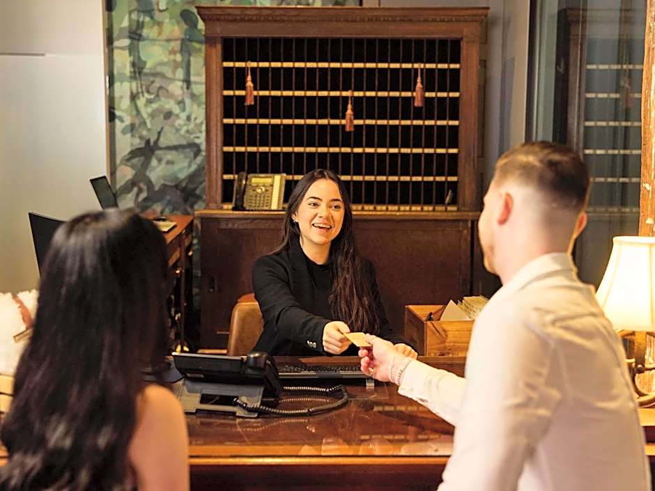 Hotel Woolstore 1888, Sydney - Handwritten Collection