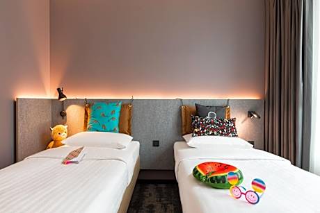 Moxy Twin Sleeper