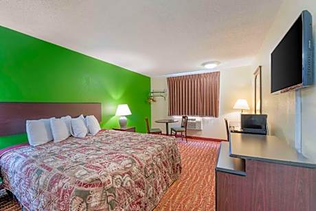 King Room - Non-Smoking