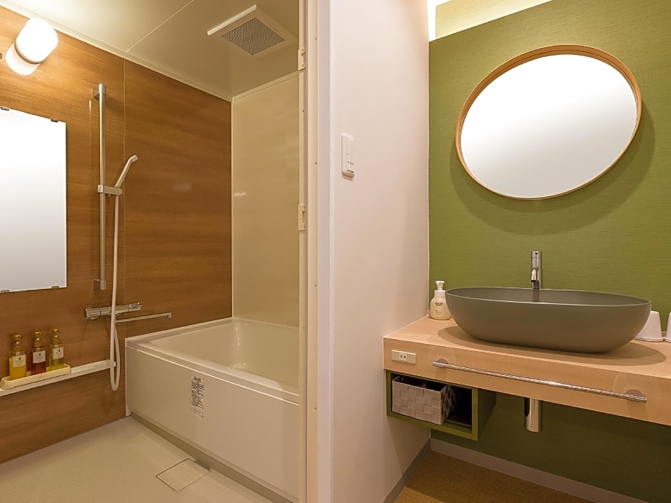 Tokai City Hotel
