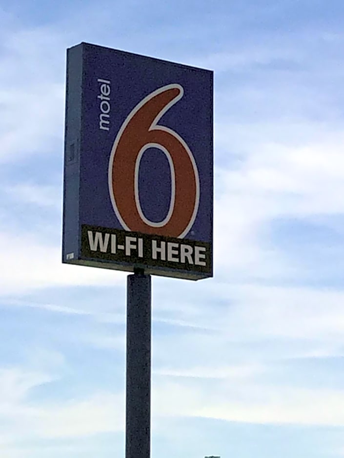 Motel 6-Augusta, KS