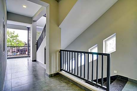 Hotel O Flagship Ocean Stay