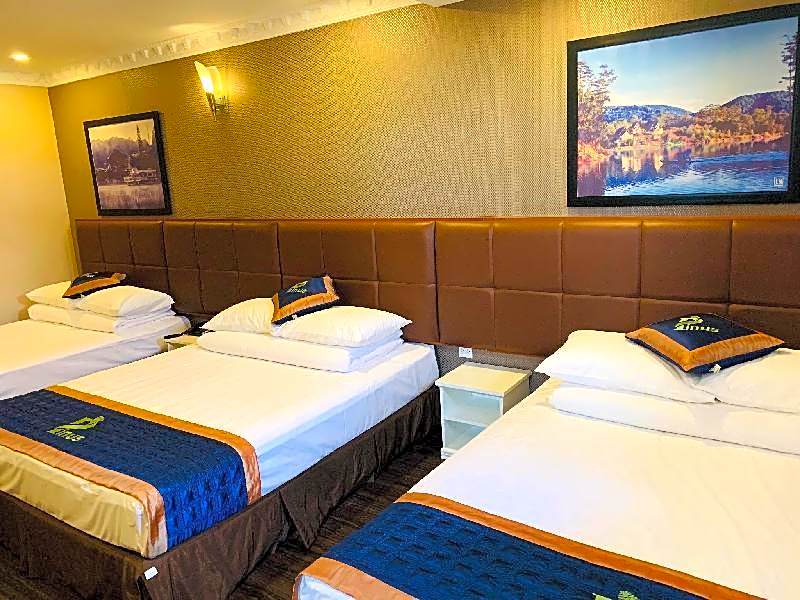 Pinus Hotel
