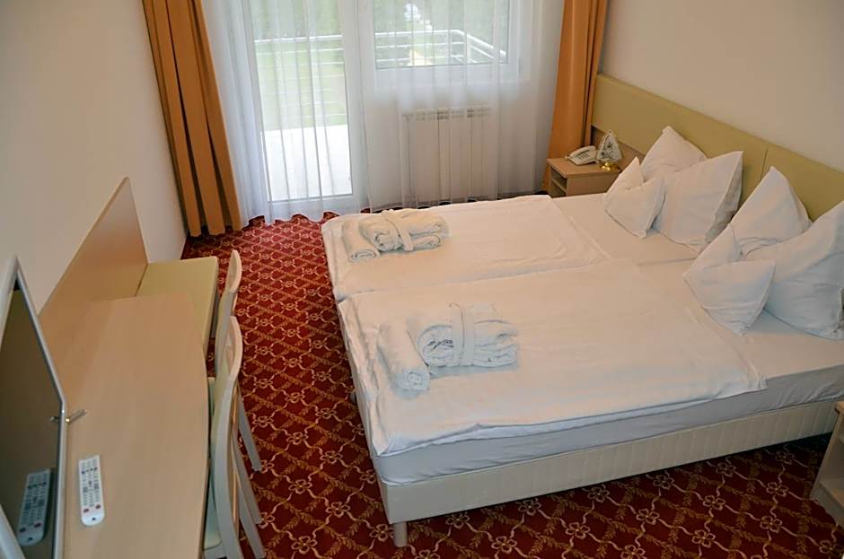 Két Korona Konferencia és Wellness Hotel