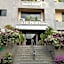 LEE PLACE HOTEL