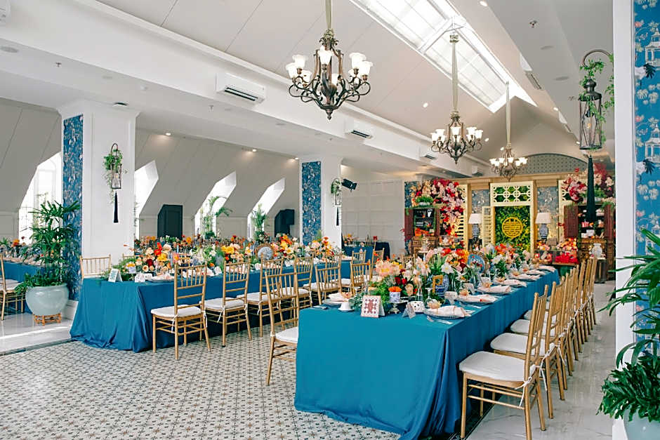 MAHALAYA The Legacy Hotel