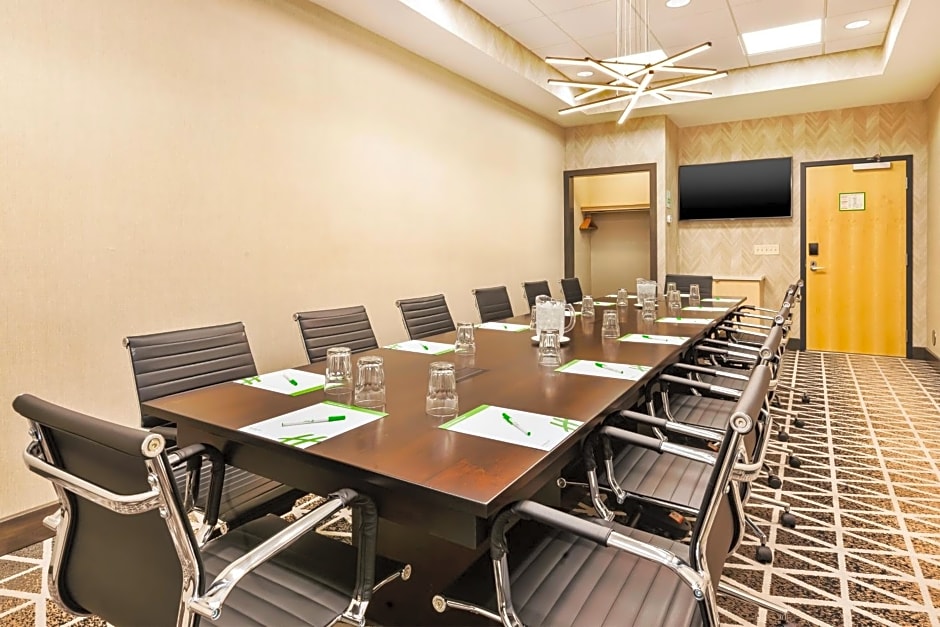 Holiday Inn Hotel And Suites Toledo Southwest - Perrysburg By IHG