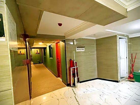 Baidechang Apartment (Guangzhou Shisanxing Garment Wholesale Market Hualinsi Subway Station)