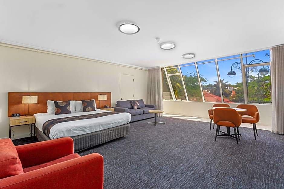 Comfort Hotel Adelaide Meridien