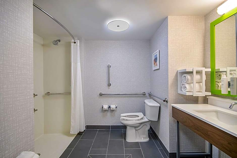 Hampton Inn By Hilton East Aurora