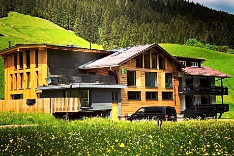 KWT Lodge