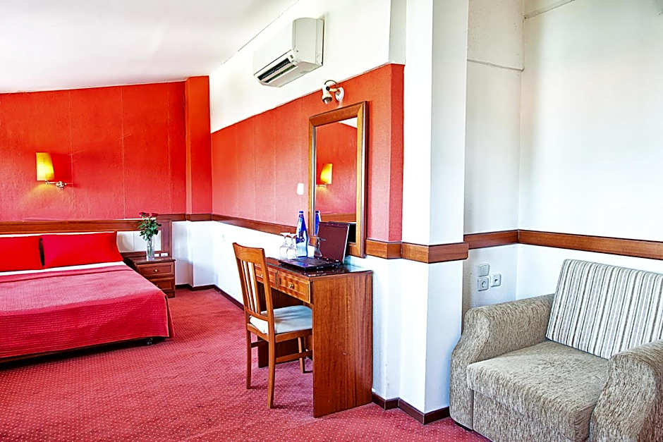 Anastassiou Hotel - Bike and motorcycle friendly hotel