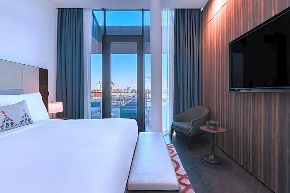 Dorothea Hotel, Budapest, Autograph Collection