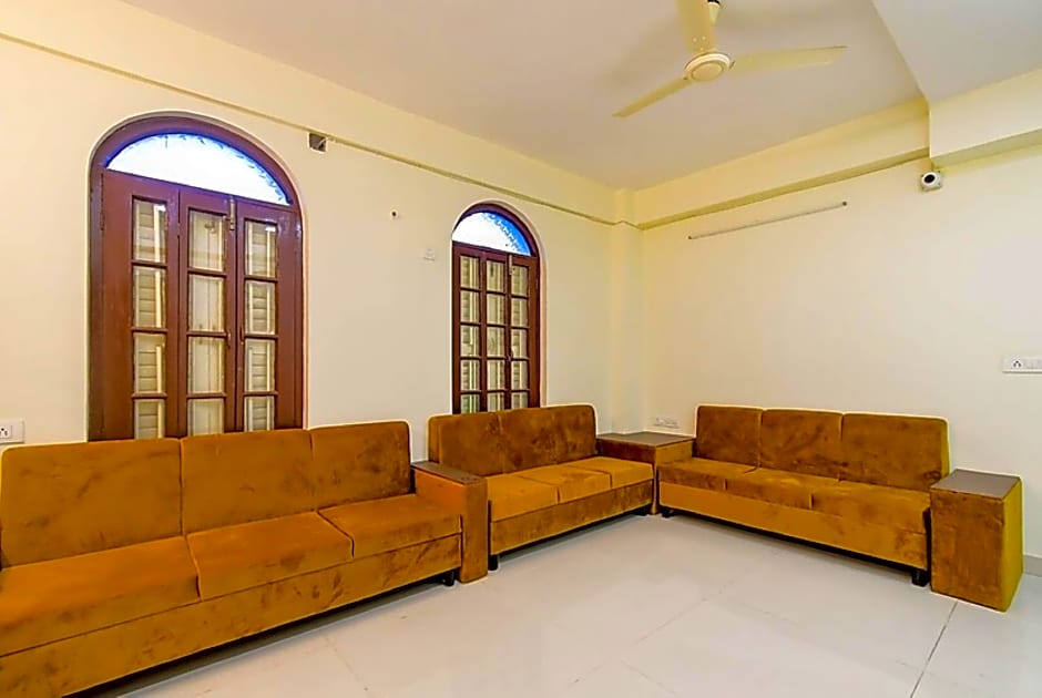 Goroomgo Jheel Mahal New Town West Bengal