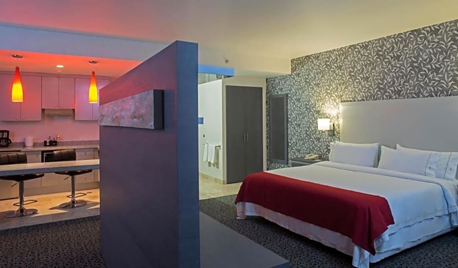 Holiday Inn Express & Suites Queretaro