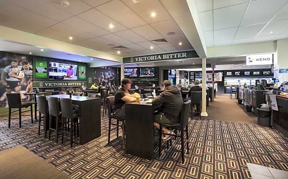 Nightcap at Jamison Hotel