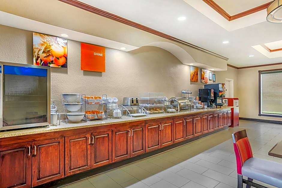 Comfort Suites Montgomery East Monticello Dr.