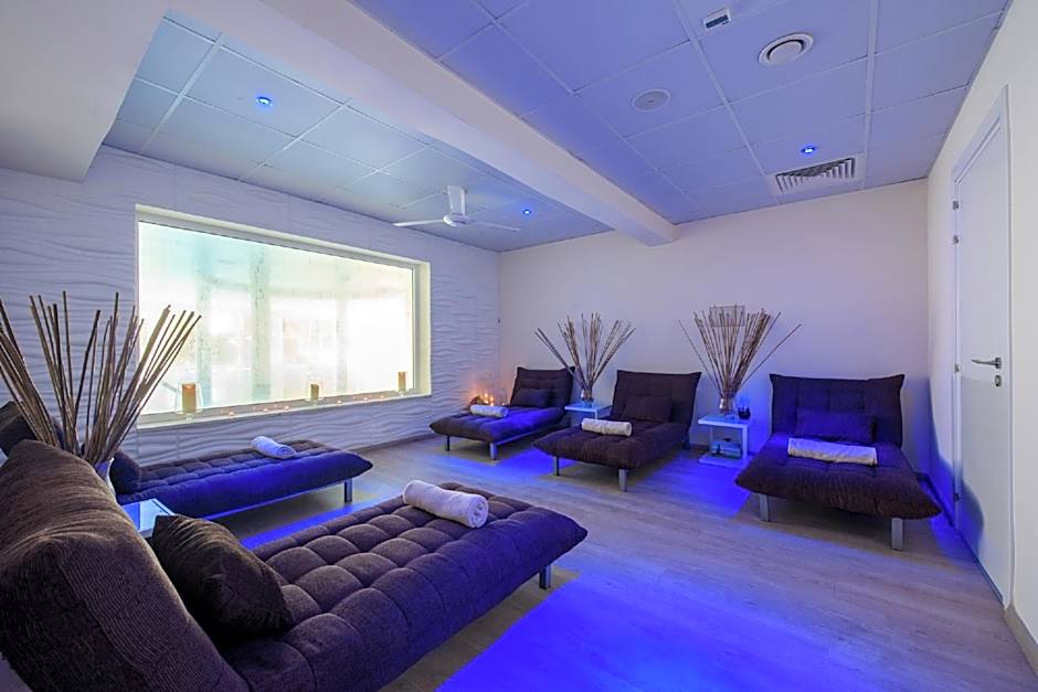 Golden Bay Beach Hotel