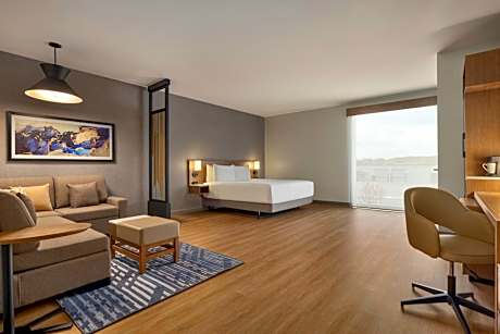 King Room with Sofa Bed and Roll-in Shower - Mobility Accessible