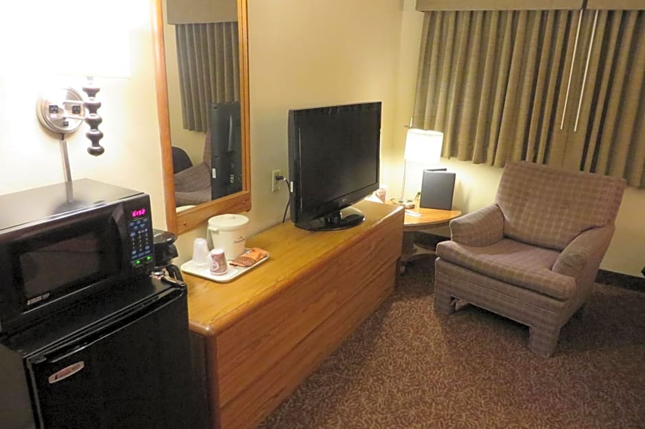 AmericInn by Wyndham Forest Lake