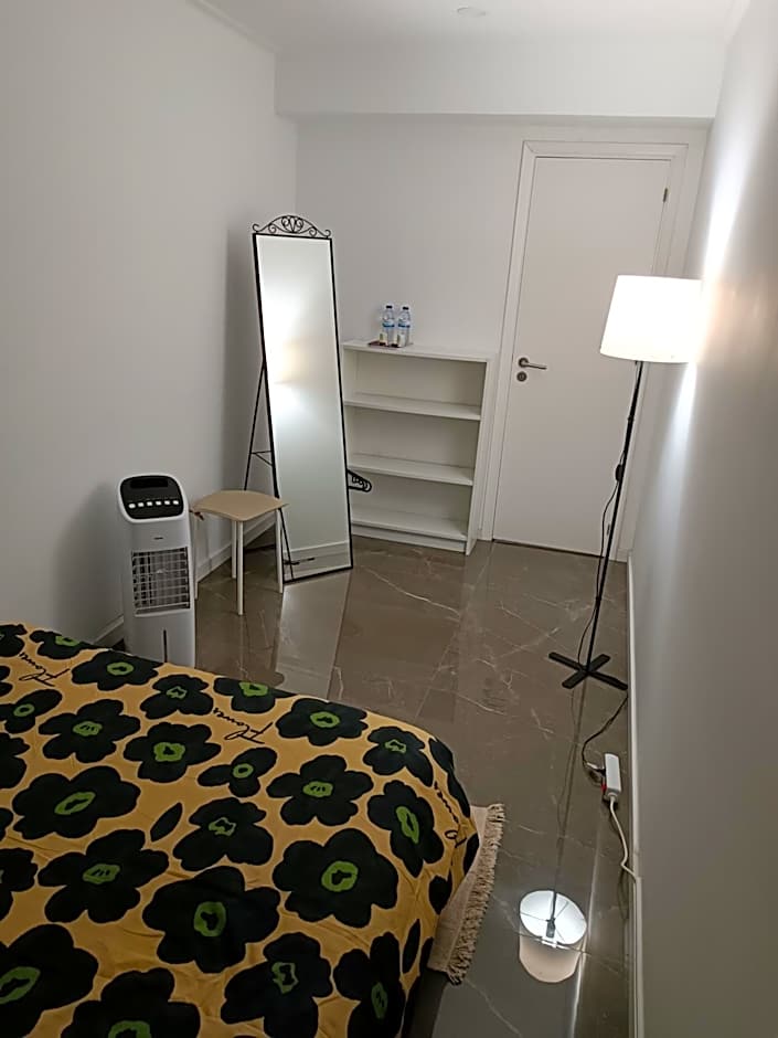 Plaza Caparica Hostel