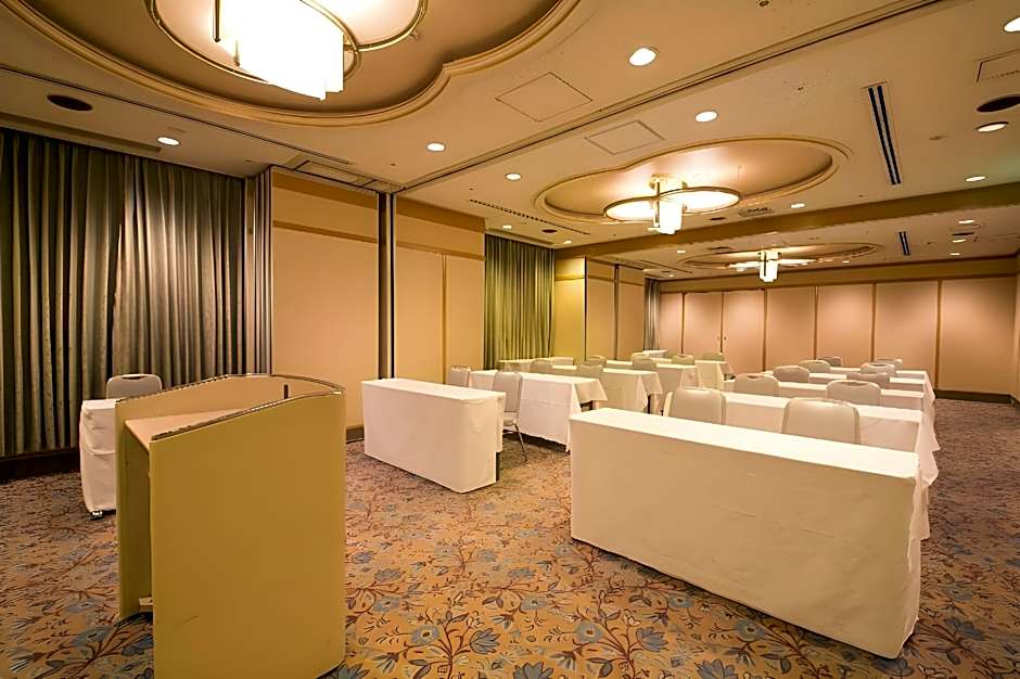 Shin Osaka Washington Hotel Plaza