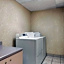 Days Inn & Suites by Wyndham Kansas City South