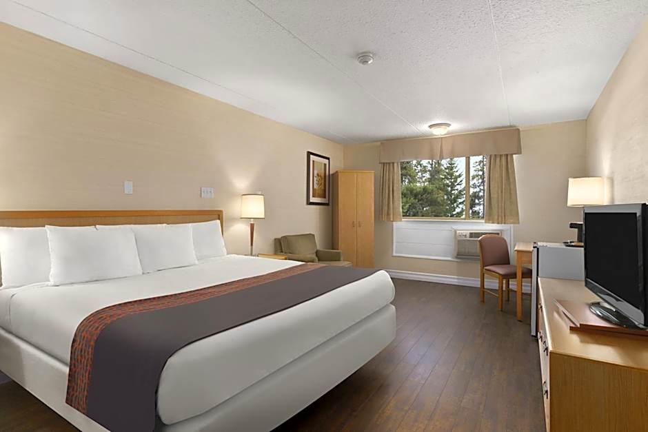 Days Inn & Conference Center by Wyndham Bridgewater