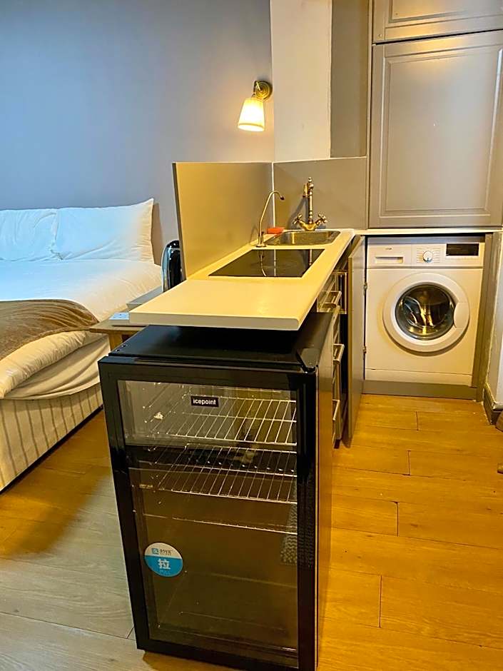 Hollybush Guest House