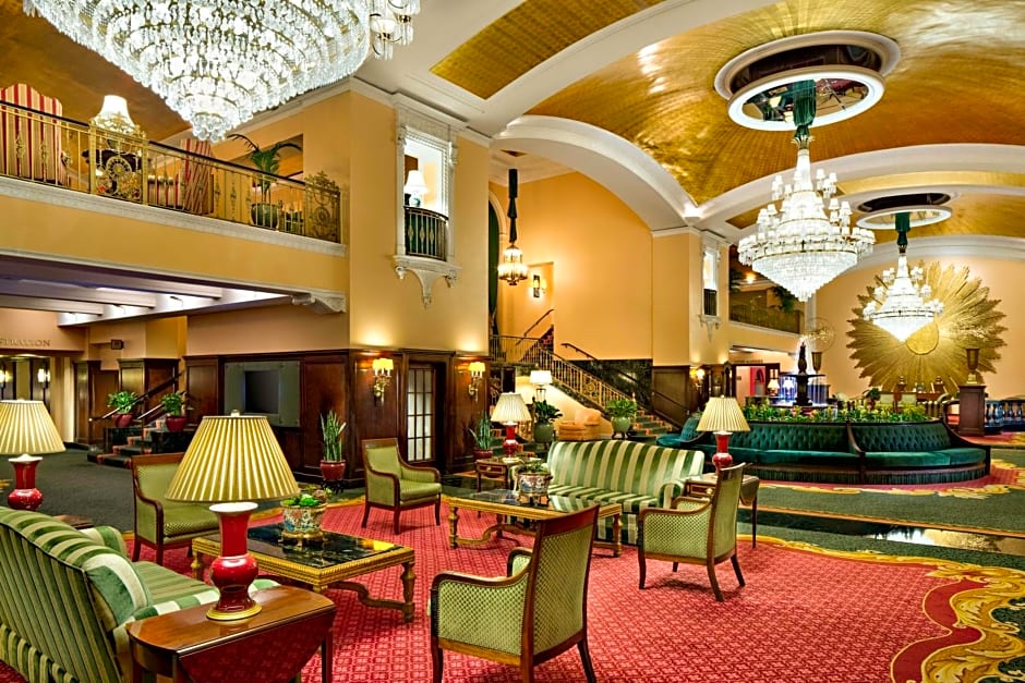 Amway Grand Plaza Hotel, Curio Collection by Hilton